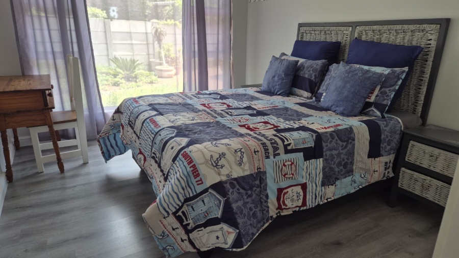 To Let 3 Bedroom Property for Rent in Aston Bay Eastern Cape